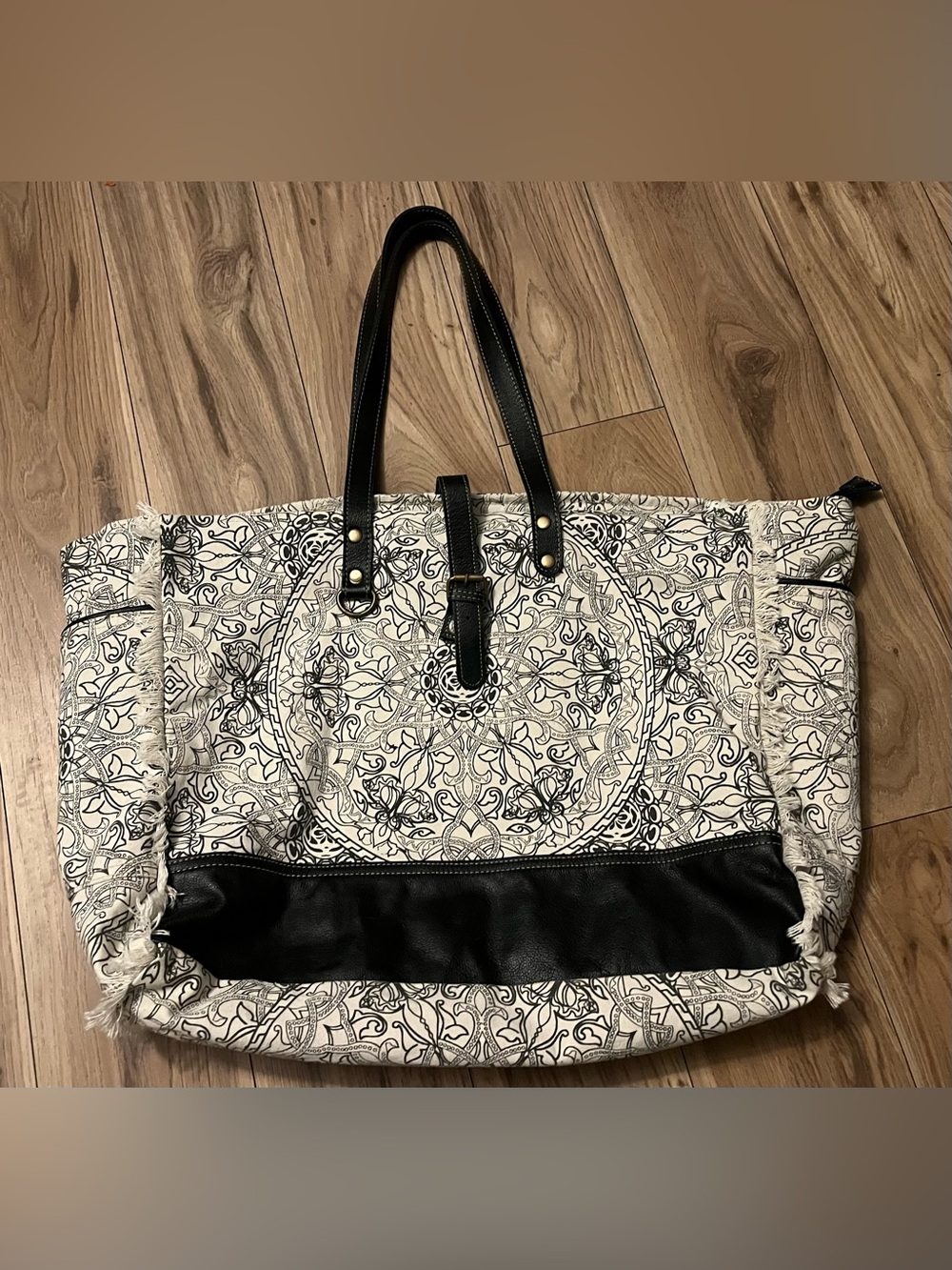 Myra weekend bag